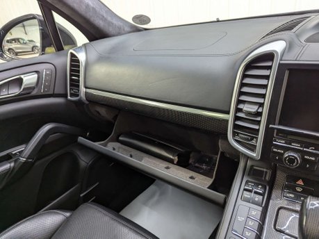 Porsche Cayenne 4.8 Cayenne V8 T Tiptronic S 4WD 5dr 84