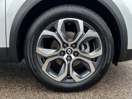 Renault Captur 1.6 Captur Techno E-Tech PHEV Auto 5dr 15