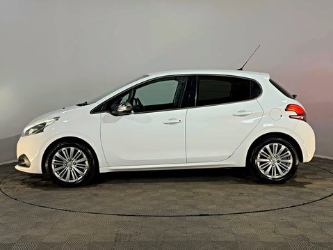 Peugeot 208 ALLURE PURETECH 1.2 6