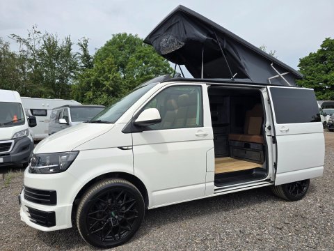 Volkswagen Campervan Summers Day Campers 20