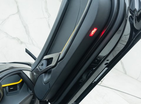 Lamborghini Aventador S LP 740-4 ROADSTER 25