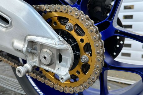 Yamaha Yzf 1.0 YZF R1M 9