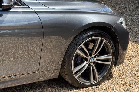 BMW 3 Series 320I XDRIVE M SPORT TOURING 38