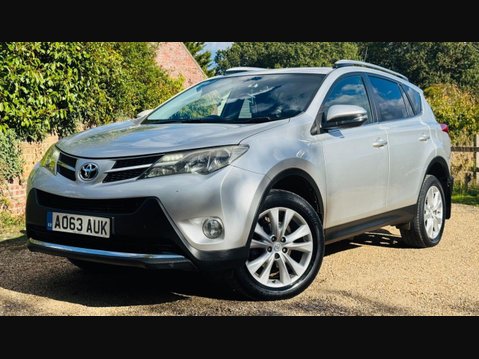 Toyota Rav4 2.2 D-4D Invincible SUV 5dr Diesel Manual 4WD Euro 5 (150 ps) 4