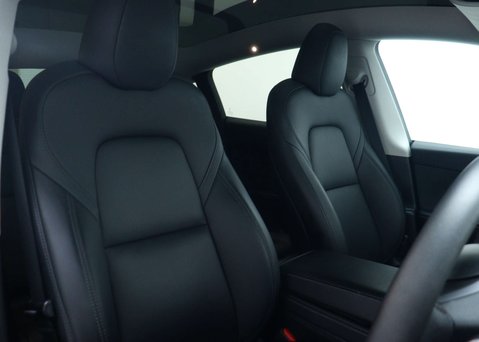 Tesla Model Y (Dual Motor) Long Range SUV 5dr Electric Auto 4WDE (384 bhp) 39
