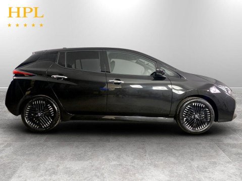 Nissan LEAF 39kWh N-Connecta Hatchback 5dr Electric Auto (150 ps) Bluetooth - DAB Radio 8