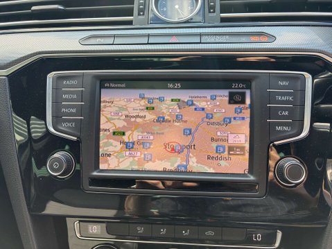 Volkswagen Passat 2.0 Passat R-Line TDI BlueMotion Technology 4dr 12