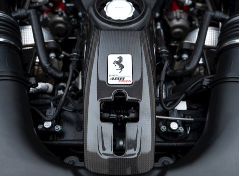 Ferrari 488 Pista 36
