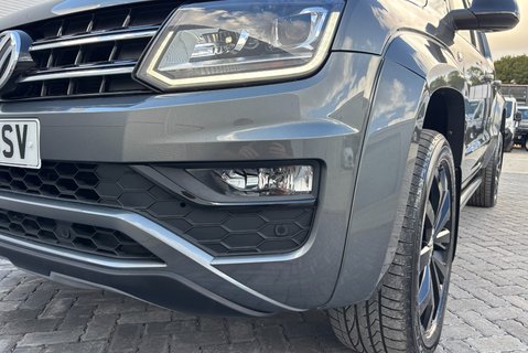 Volkswagen Amarok V6 258 Tdi DSG Aventura Black Edition 4Motion with Roller Shutter 22