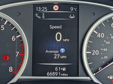 Nissan MICRA IG-T TEKNA 30