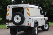Land Rover Defender 2.4 TDCi Utility Wagon 4WD MWB Euro 4 5dr 4