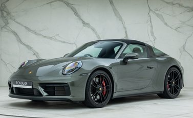 Porsche 911 Targa 4 GTS (992) 2