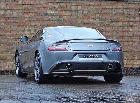 Aston Martin Vanquish 12