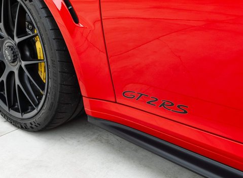 Porsche 911 GT2 RS (991) 38