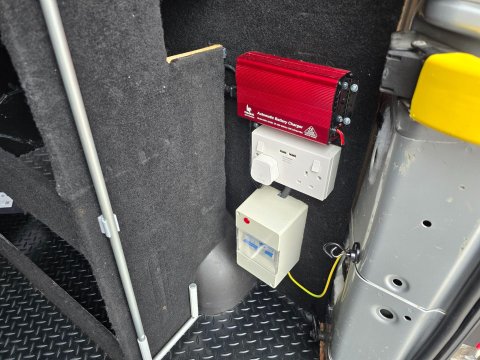 Ford Transit Custom Cycling Support Camper 37