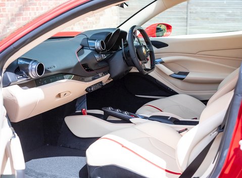 Ferrari F8 Tributo 14