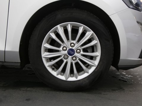 Ford Focus 1.5 EcoBlue Titanium Euro 6 (s/s) 5dr 26