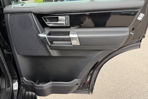 Land Rover Discovery SDV6 HSE - TWO OWNERS - 10 SERVICES - CAMBELT - TOWBAR 35