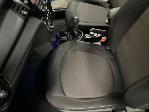 Mini Convertible 1.5 Cooper Classic 2dr 43