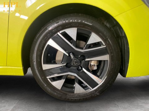 Peugeot 208 1.2 PureTech Allure Hatchback 5dr Petrol Manual Euro 6 (s/s) (100 ps) Air C 10