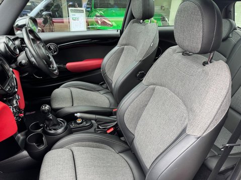 Mini Hatch COOPER S 28