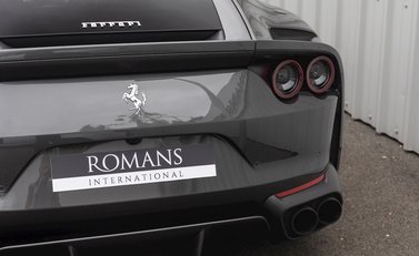 Ferrari 812 Superfast 30