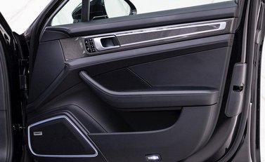 Porsche Panamera Turbo 20