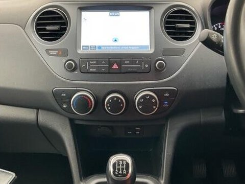 Hyundai i10 1.0 Play Euro 6 5dr 13