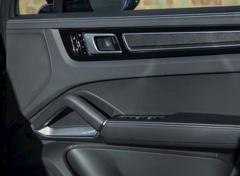 Porsche Cayenne Turbo 23