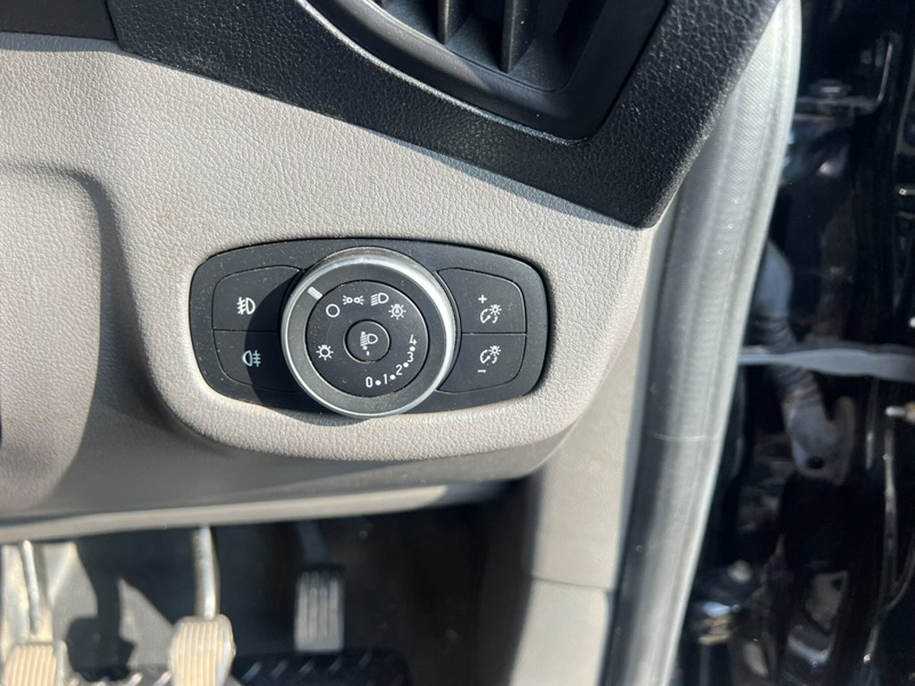 2020 Ford Transit Connect SWB L1H1 Low Roof Limited 200 Air Con Cruise EURO 6 NO VAT — thumbnail 32 of 51