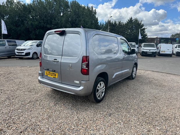 Peugeot Partner AUTO SWB L1H1 Low Roof Asphalt Air Con Alloys Sensors Cam EURO 6 NO VAT 6