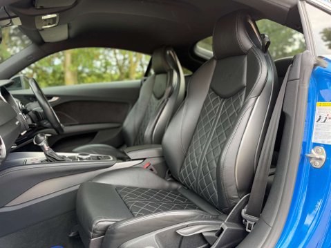 Audi TT 2.0 TTS Black Edition TFSI Quattro Semi-Auto 4WD 3dr 39