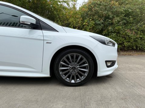 Ford Focus 1.0T EcoBoost ST-Line Euro 6 (s/s) 5dr 6