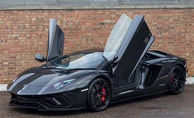 Lamborghini Aventador S LP740-4 7