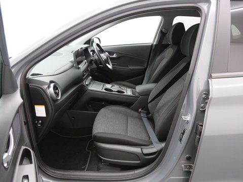 Hyundai KONA 39kWh Premium Auto 5dr (10.5kW Charger) 22
