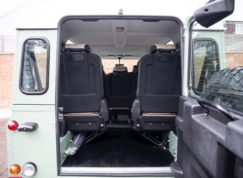 Land Rover Defender 110 Heritage Station Wagon 31