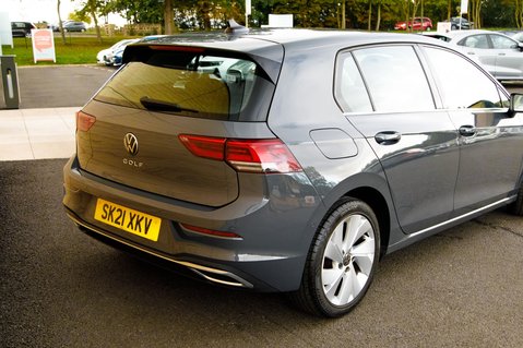 Volkswagen Golf STYLE TSI 7