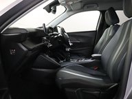 Peugeot 2008 PURETECH S/S ALLURE PREMIUM 43