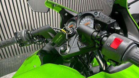 Kawasaki Ninja 250 EX 2008 ONLY 160 MILES OUTSTANDING CONDITION A2 READY 250CC 27