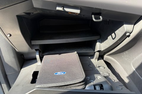 Ford Kuga TITANIUM TDCI 2WD - 10 SERVICES - NEW MOT - NEW DISCS AND PADS ALL ROUND 45