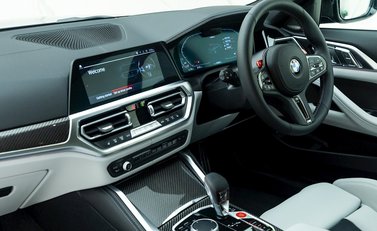 BMW M4 Competition XDrive 14