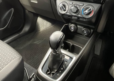 Suzuki Swift 1.2 Dualjet Hybrid SZ-T AUTO 18