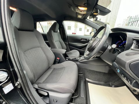 Toyota Corolla VVT-I ICON TECH 34