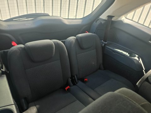 Ford Grand C-Max ZETEC TDCI 6