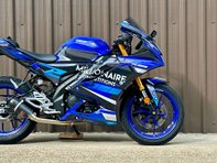 Yamaha R125 (YZF 125-A) 3