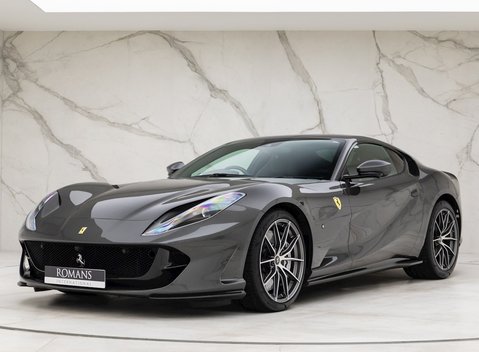 Ferrari 812 Superfast 6