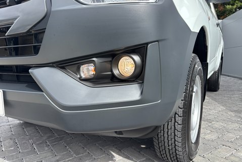 Isuzu D-Max 1.9 TD Utility 4x4 Single Cab Pickup 18
