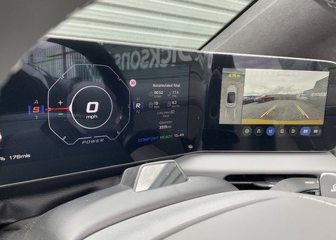 MG Cyberster 77kWh TROPHY 19