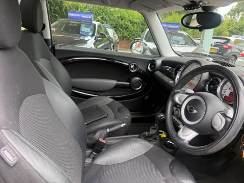 Mini Hatch 1.6 Cooper Steptronic Euro 4 3dr 13