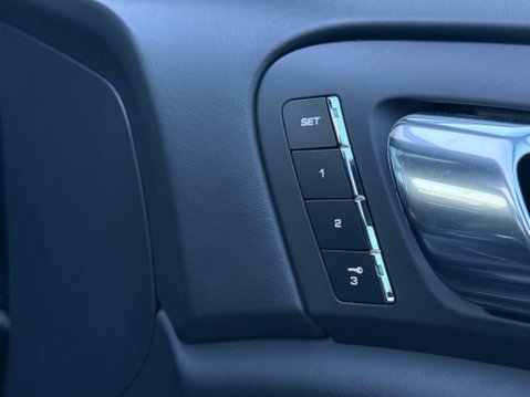 Porsche Cayenne 3.0 TD V6 Tiptronic 4WD Euro 5 (s/s) 5dr 53